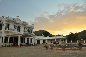 Gulmohar Sariska Resort