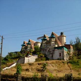 Hotel Savshanti Lake Resort