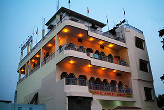 Varanasi+ghat+hotels
